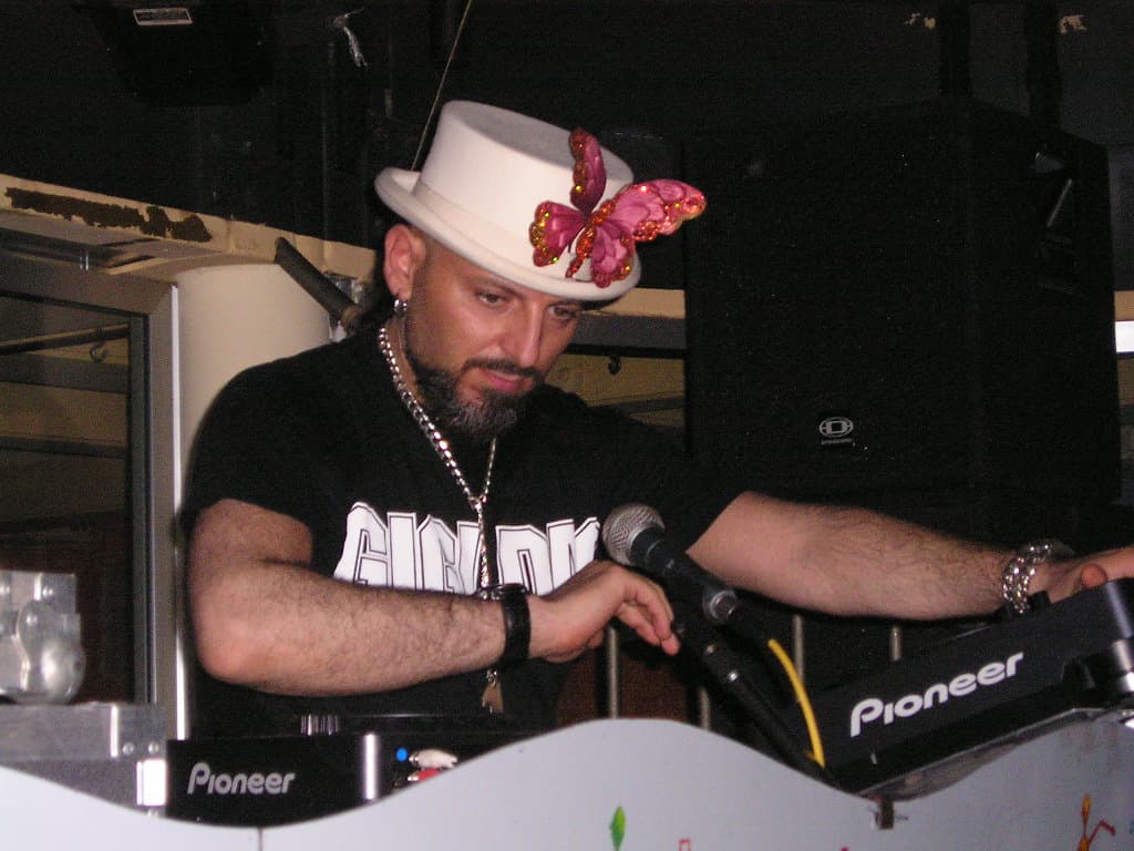 Gigi D’Agostino verklagt das Electric Love Festival