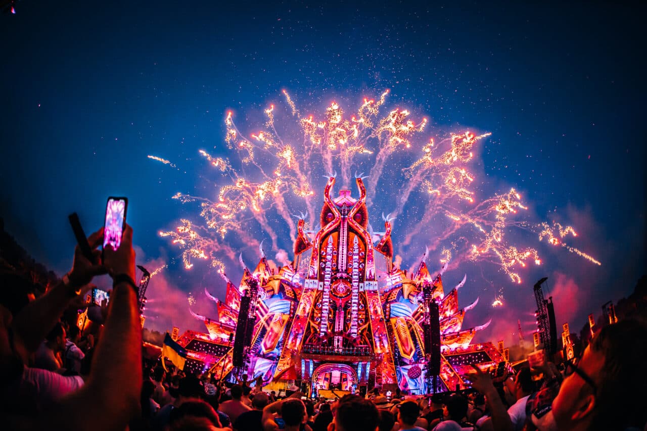Schreckmoment bei Defqon.1: RED Stage fängt Feuer