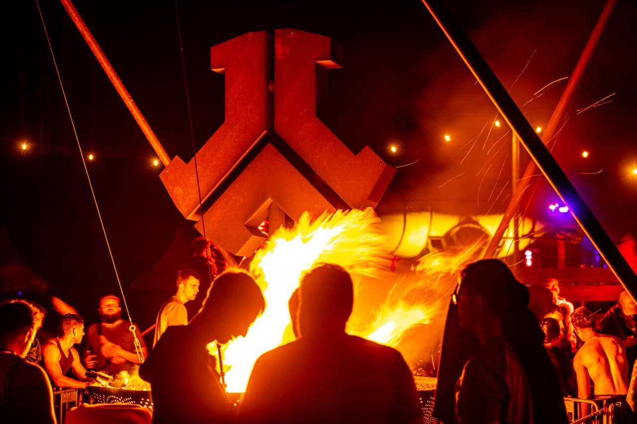 Tragischer Tod nach Defqon.1: 26-jähriger Mann stirbt
