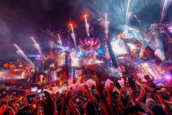 Insomniac x Tomorrowland? Zwei Posts lassen die EDM-Welt spekulieren