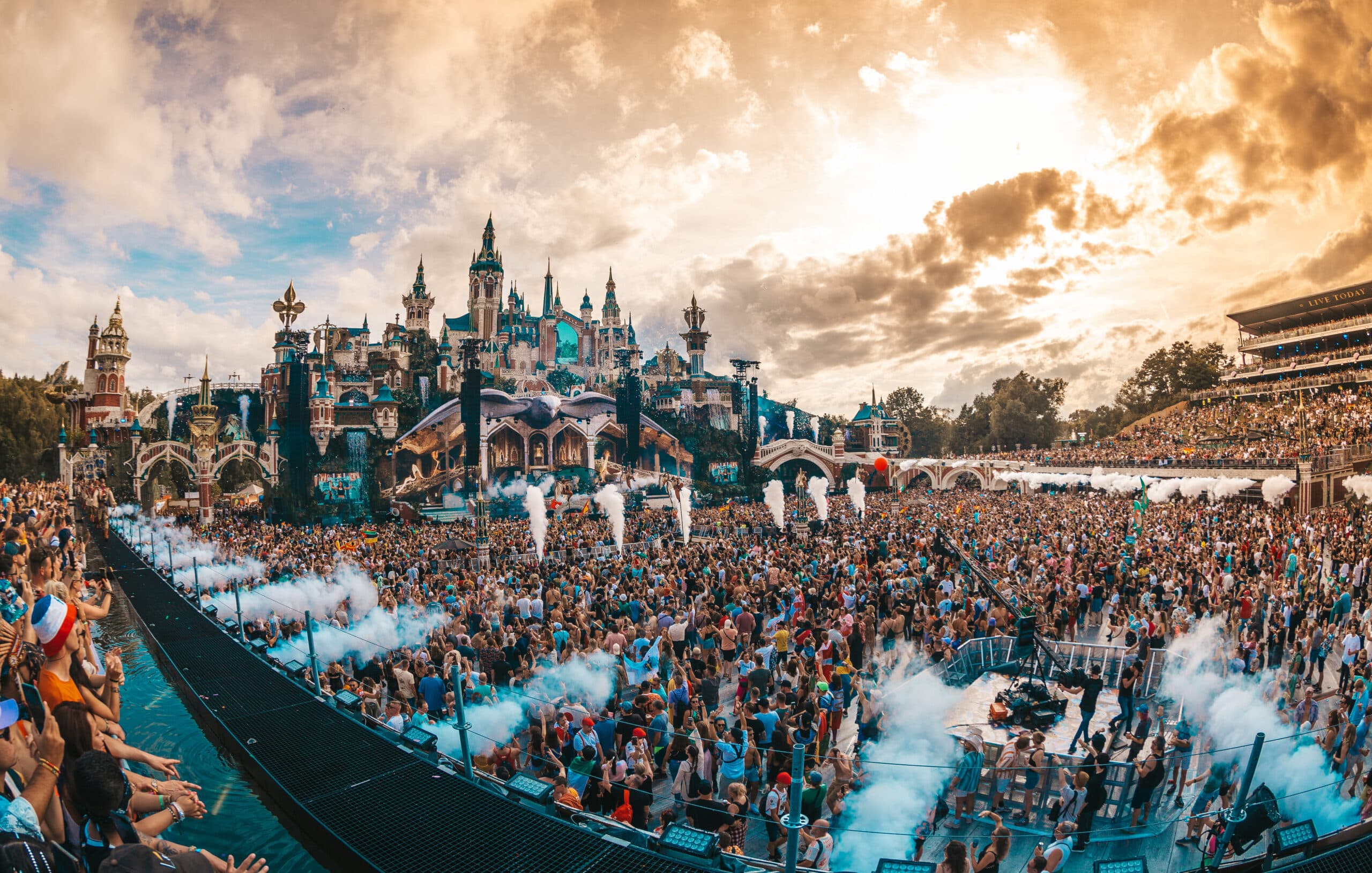 Tomorrowland 2023 Adscendo Mainstage
