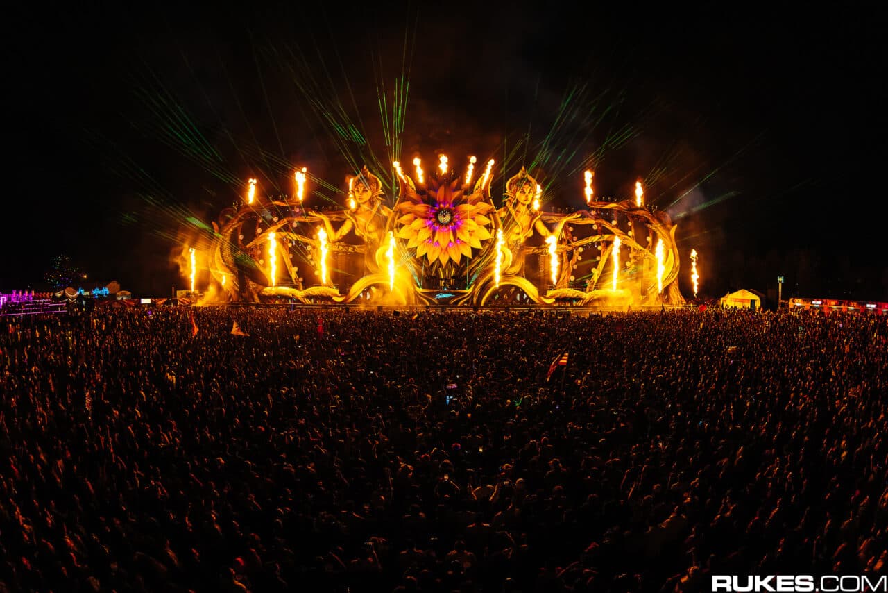 Chaos beim EDC Mexico: Besucher stürmen Eingänge