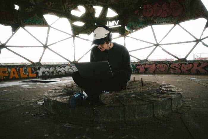 „Heartfalls“: Sonnee & Khazali liefern den Soundtrack für emotionale Tiefen