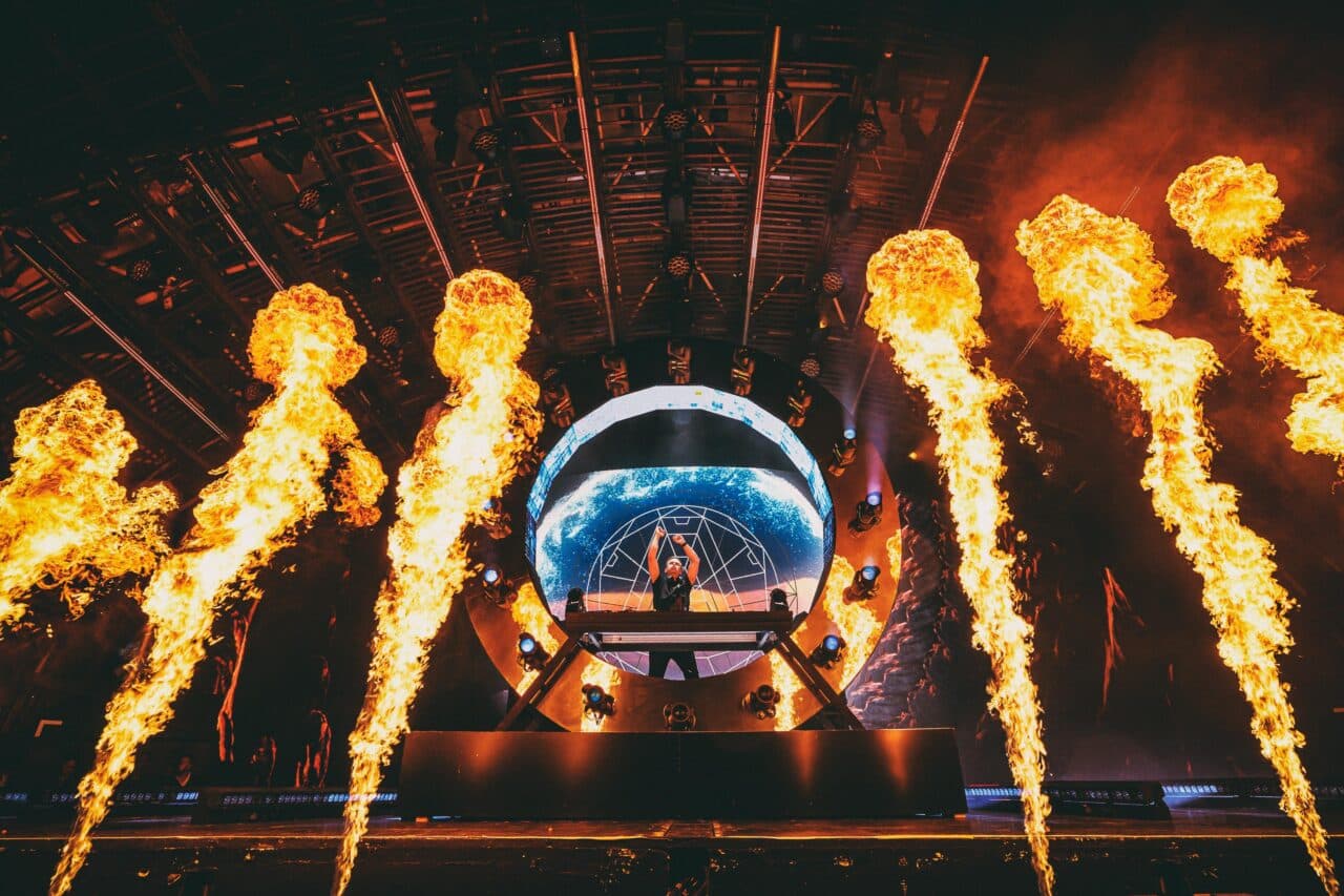 Armin van Buuren eröffnet Ushuaïa-Residency mit sechsstündigem Solo-Set