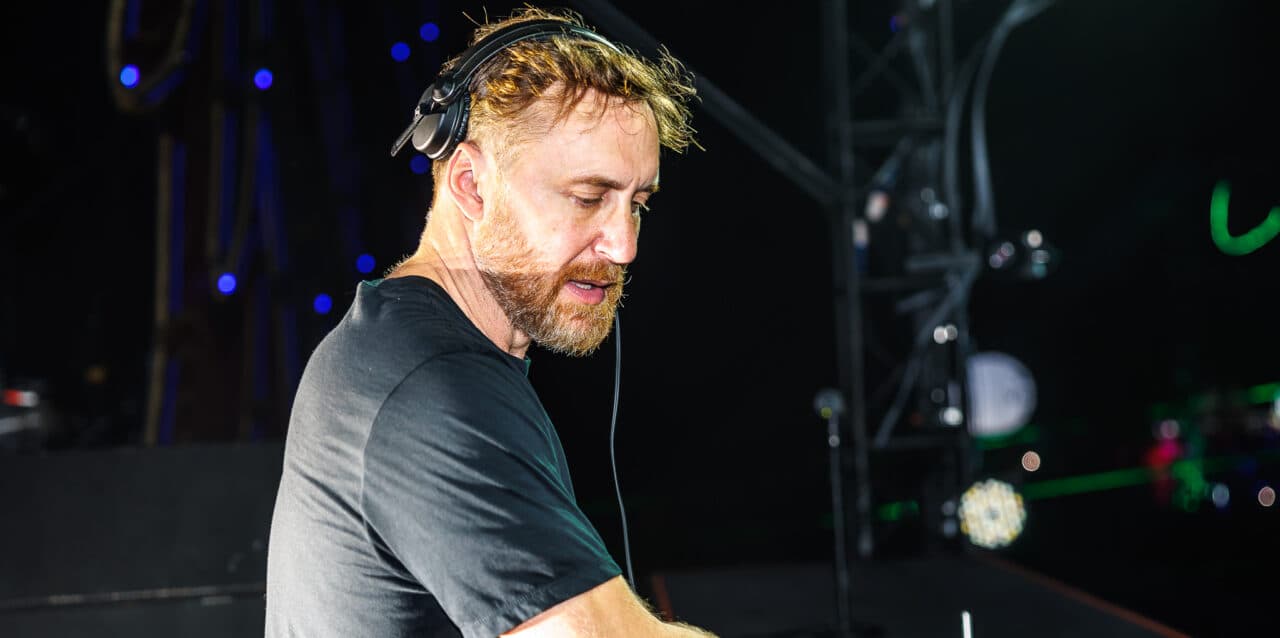 „Wenn zwei Leute gehen, bekommst du Panik“: David Guetta über den wahren DJ-Job