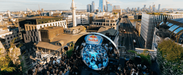 Zwei Länder, zwei Partys, zwölf Stunden: Red Bull Midsummer war ein weltweiter Traum für Fans elektronischer Musik