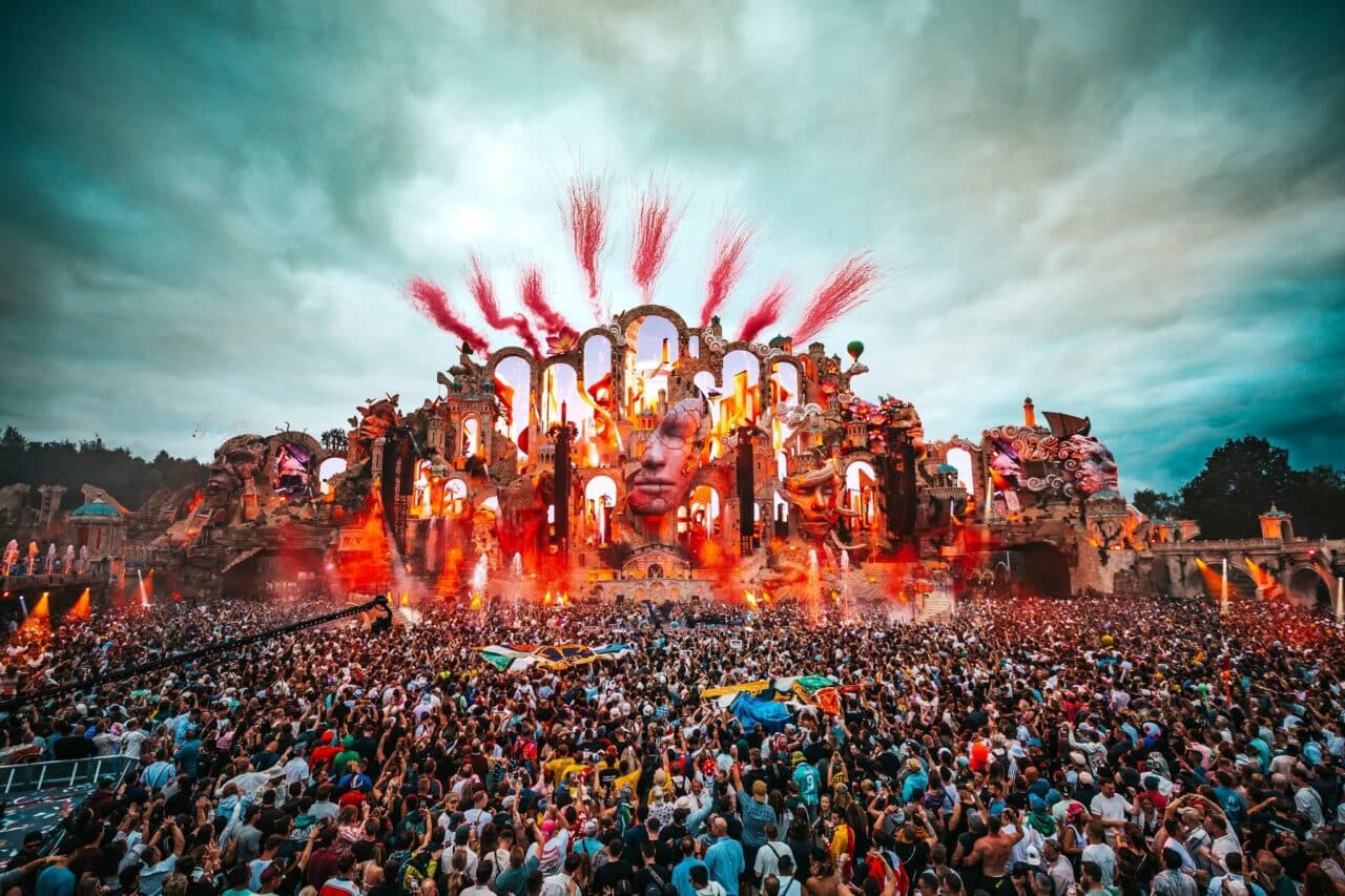 Tomorrowland 2026 im Liveticker: Alle News, Bilder und Highlights aus Boom
