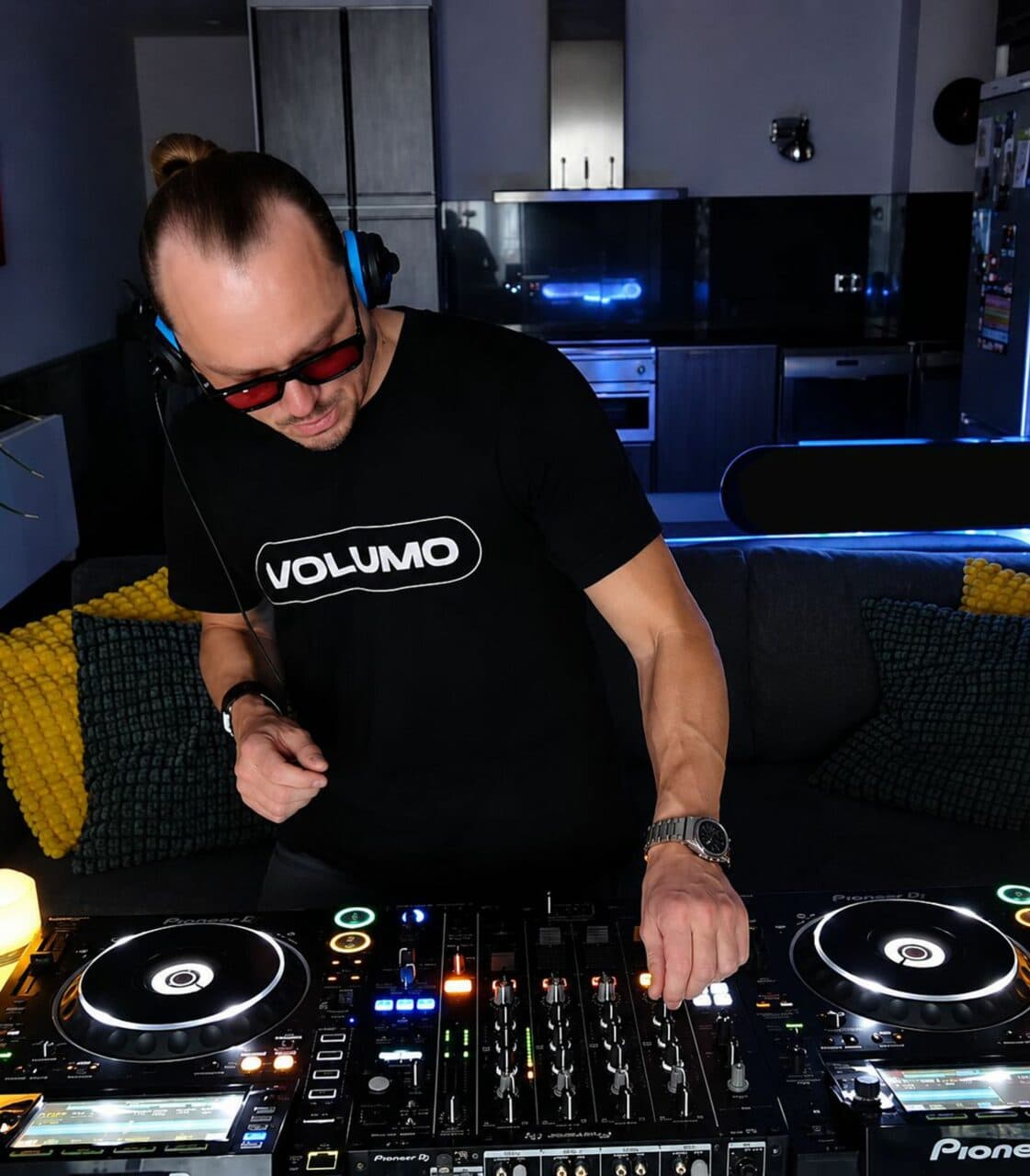 Streaming oder Besitz? Wie DJs heute ihre Musik finden