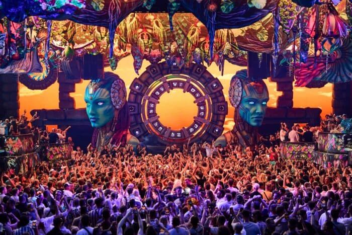 elrow pres. Nowmads 