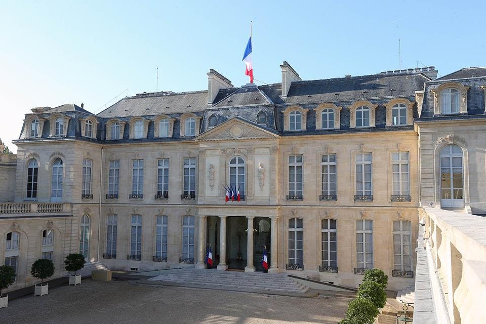 Emmanuel Macronschmeißt Party im Élyseé Palast