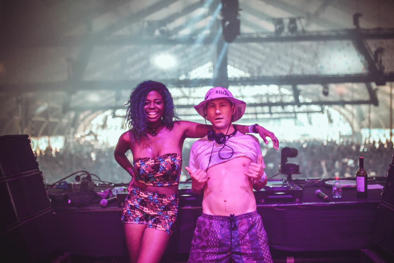 Sommerhit im Herbst? Das ist die neue Single „Bad Boy“ von Riton & Kah-Lo