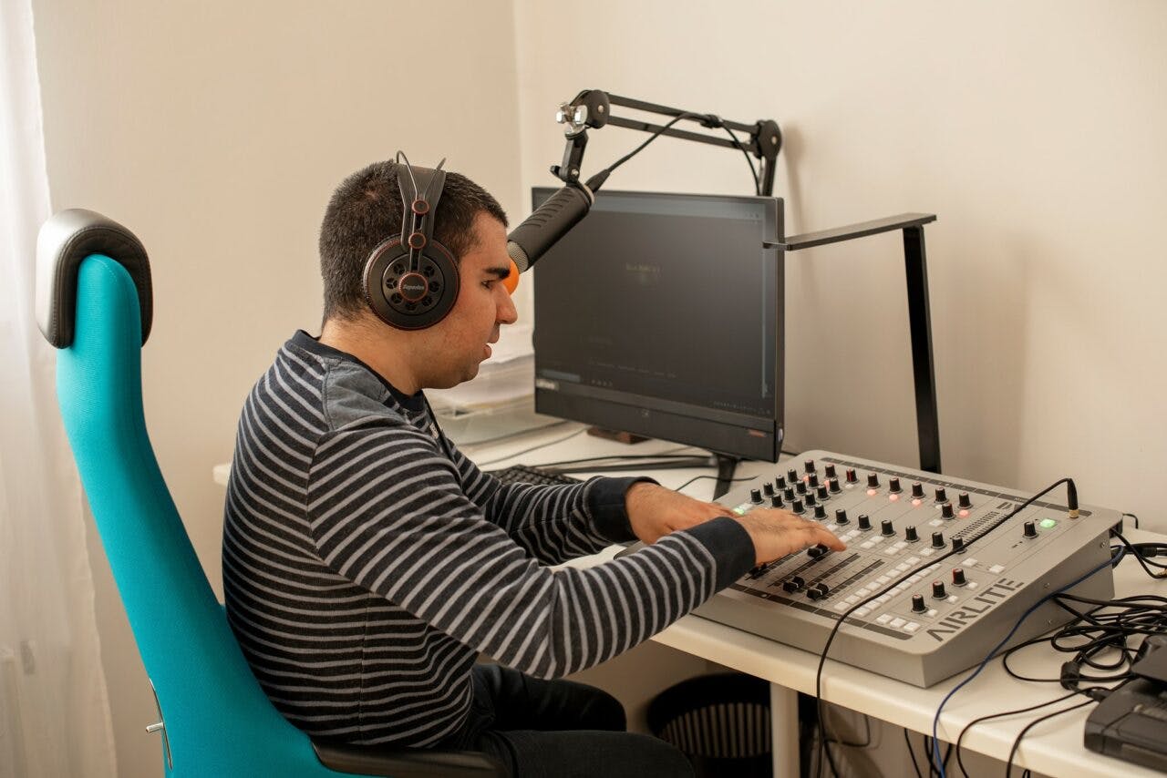 DJ Artin fordert bessere Musikproduktionsprogramme für Blinde