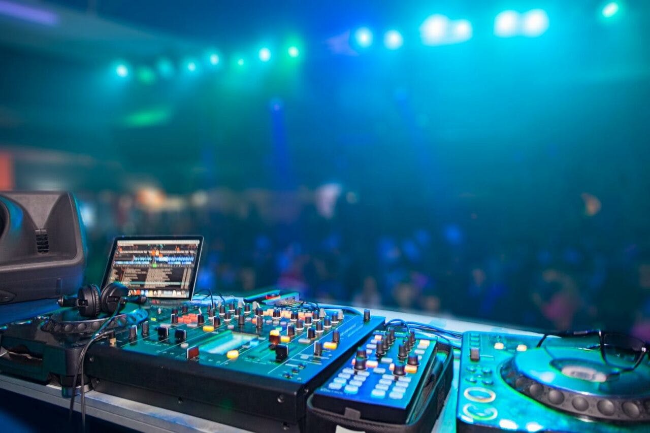 Backstage Life – So verbringen DJs ihre Zeit vor und nach dem Auftritt