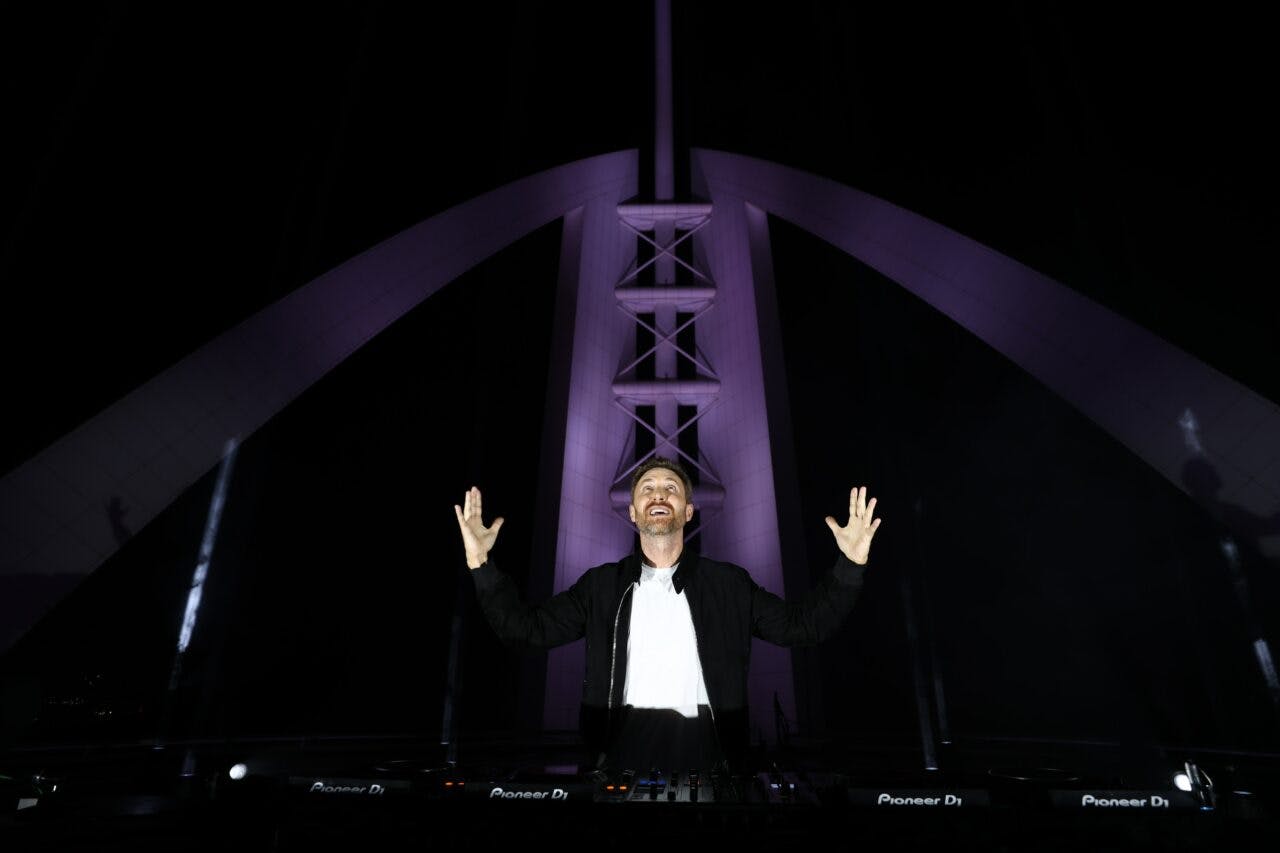 United At Home: David Guettas atemberaubende Show aus Dubai