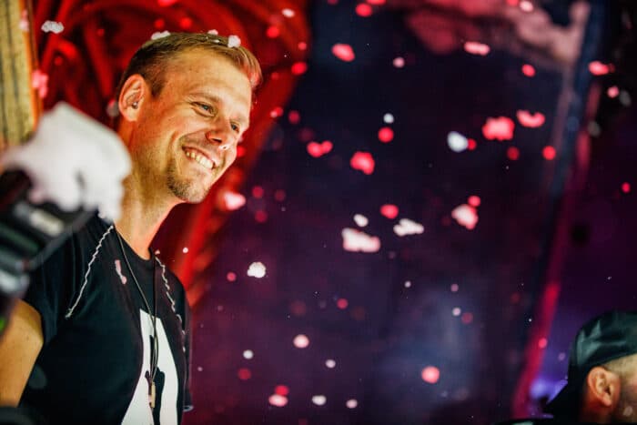 Armin van Buuren & Rob Swire überraschen Tomorrowland mit Drum ’n‘ Bass-Magie