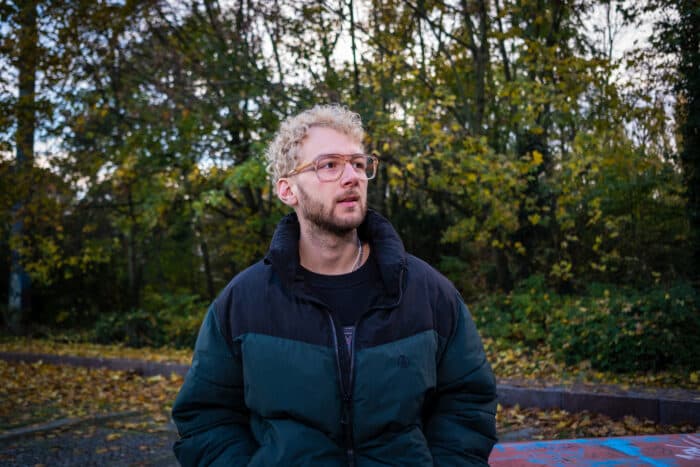 Soundtrack für die Sommerseele: Jonasu veröffentlicht „Close My Eyes“