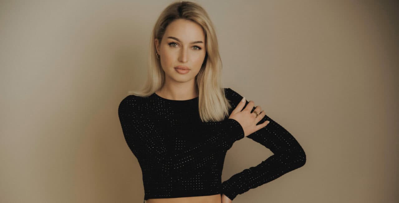 Jasmin Blust: Die Melodic Techno-Durchstarterin hebt mit „Rave In Space“ ab