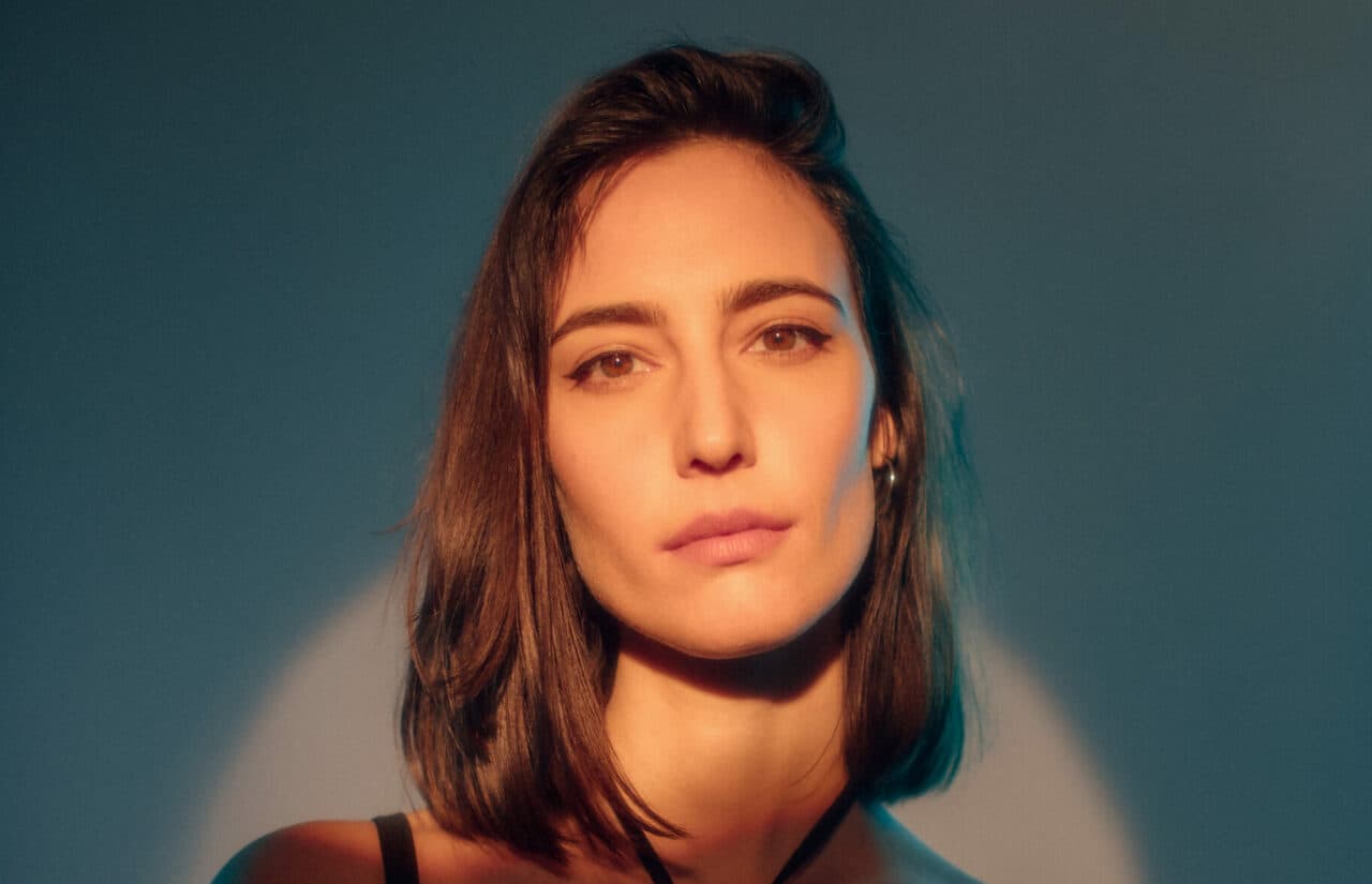 „Falling For You“: Amelie Lens entfesselt euphorische Vibes