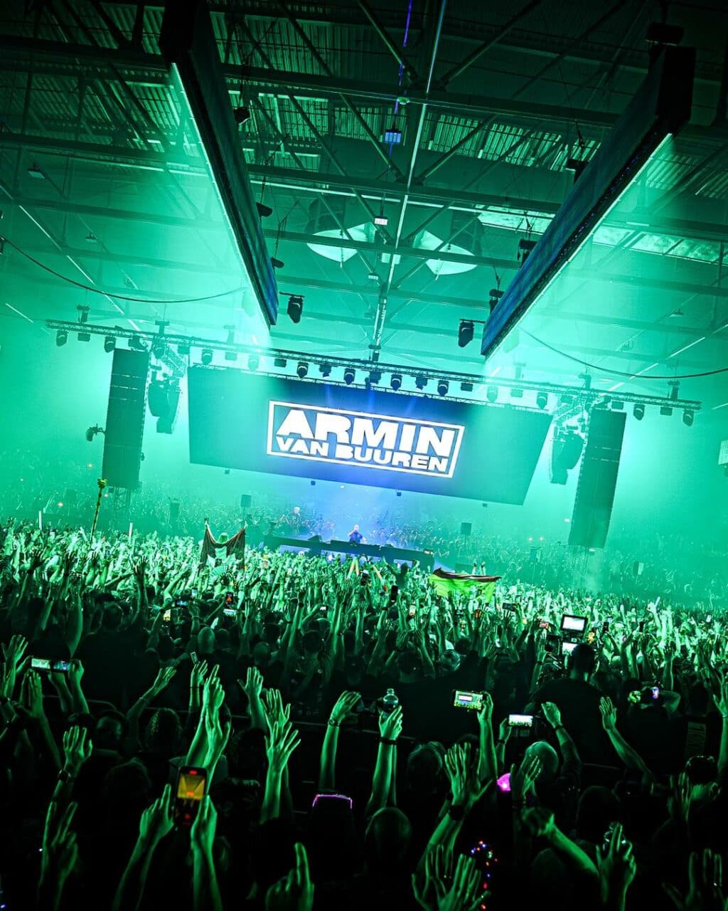 ASOT Rotterdam 2025: Armin van Buuren legt mit ARTBAT, Ben Hemsley & Maddix auf
