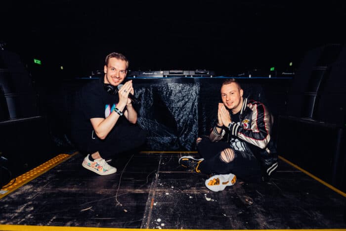 Melodischer Rave-Sound & Retro-Vibes: AXMO mit „Back Again“