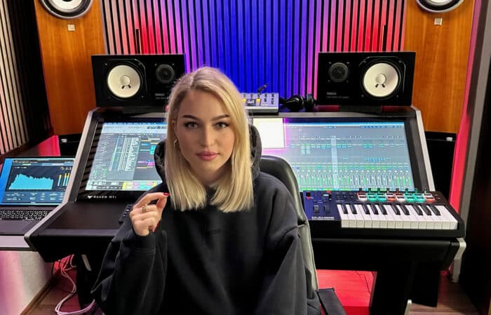 Jasmin Blust: Melodic Techno-Newcomerin aus Offenburg