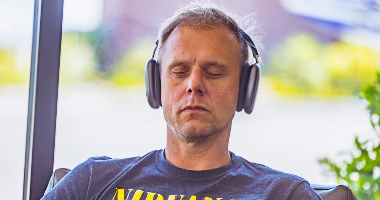 „Breathe Out“: Armin van Buuren schließt sein persönlichstes Album ab