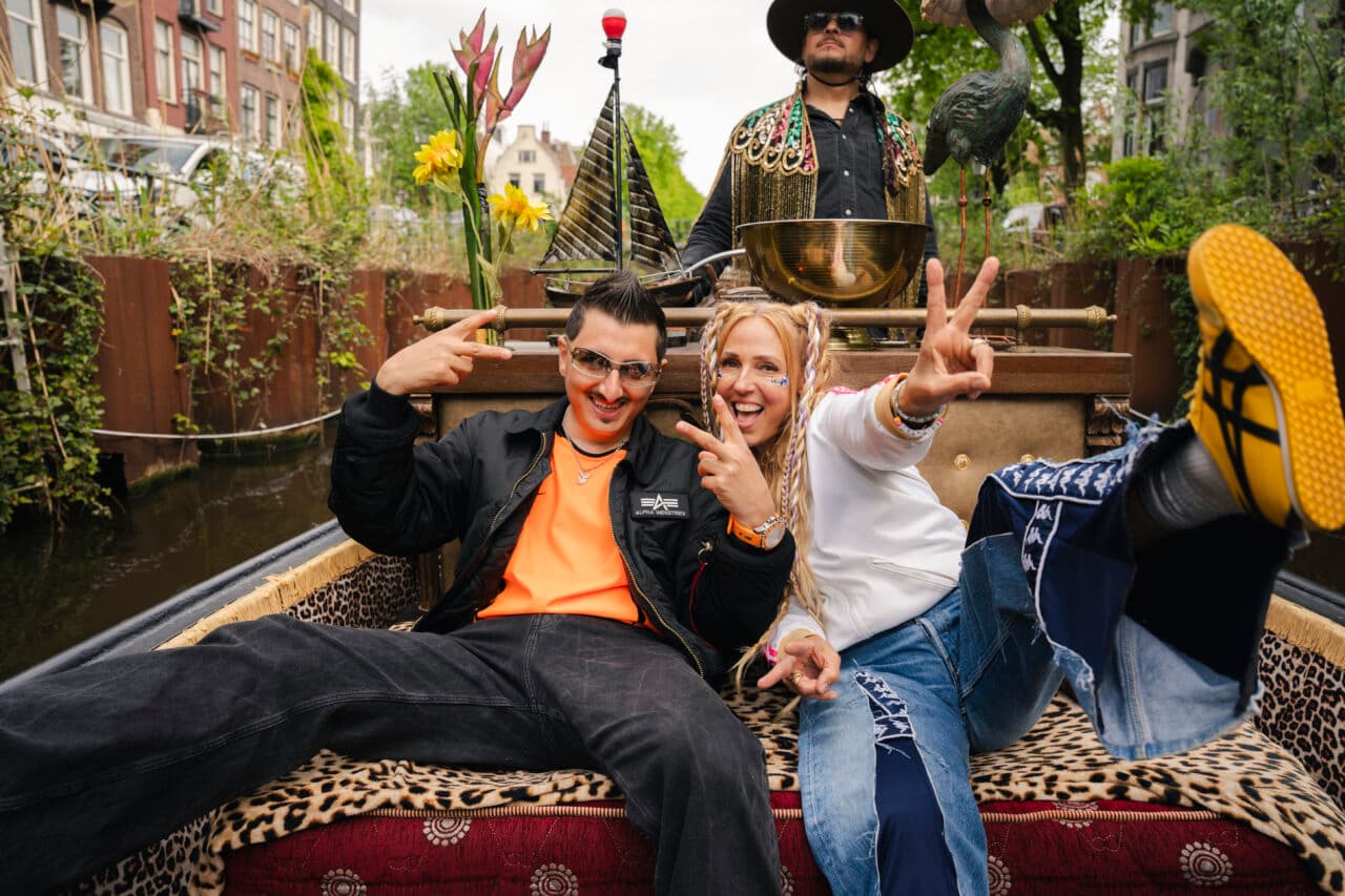 Was ich will, ist Bass: Dennis Dies Das & Loona verpassen Münchener Freiheit ein Rave-Update