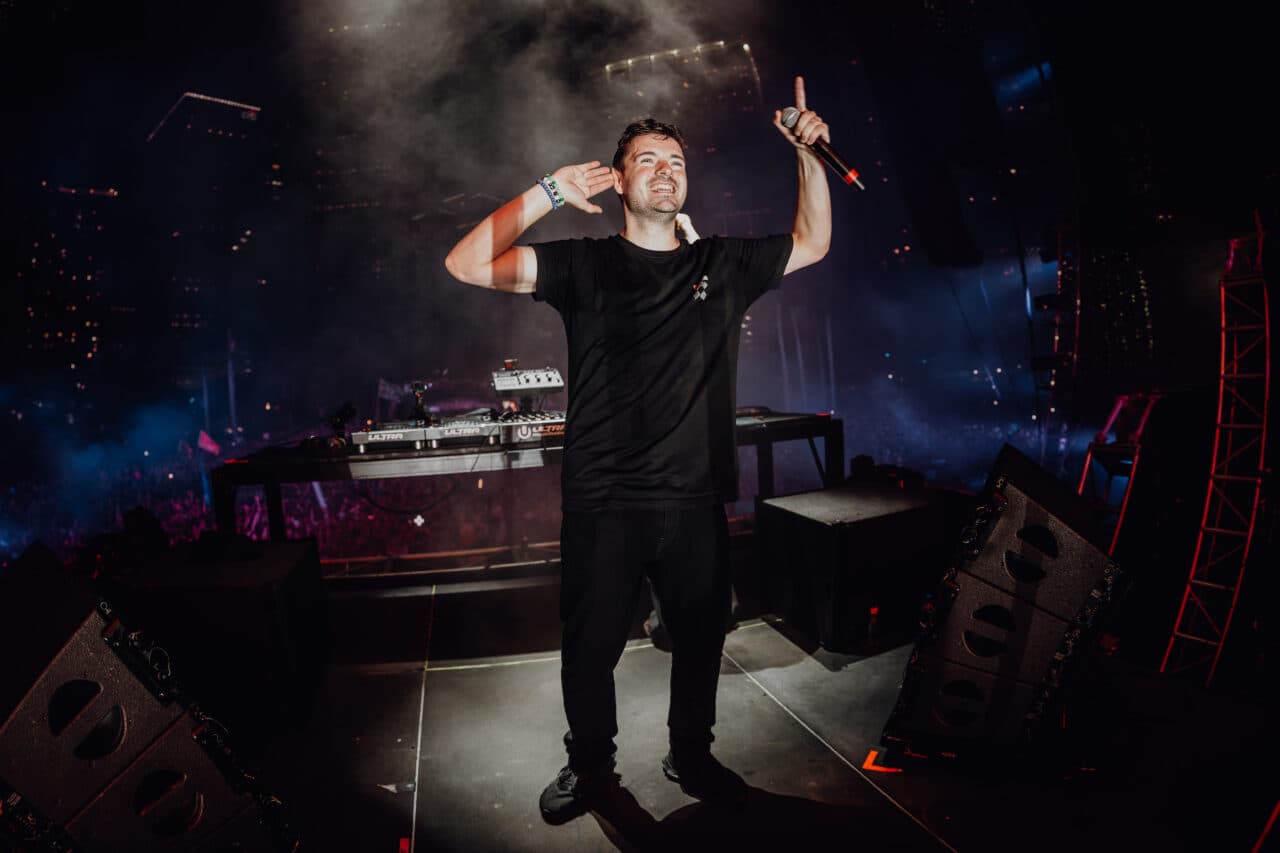 „Hoffentlich sind alle sicher“: Martin Garrix unterbricht sein Set beim Ultra Europe