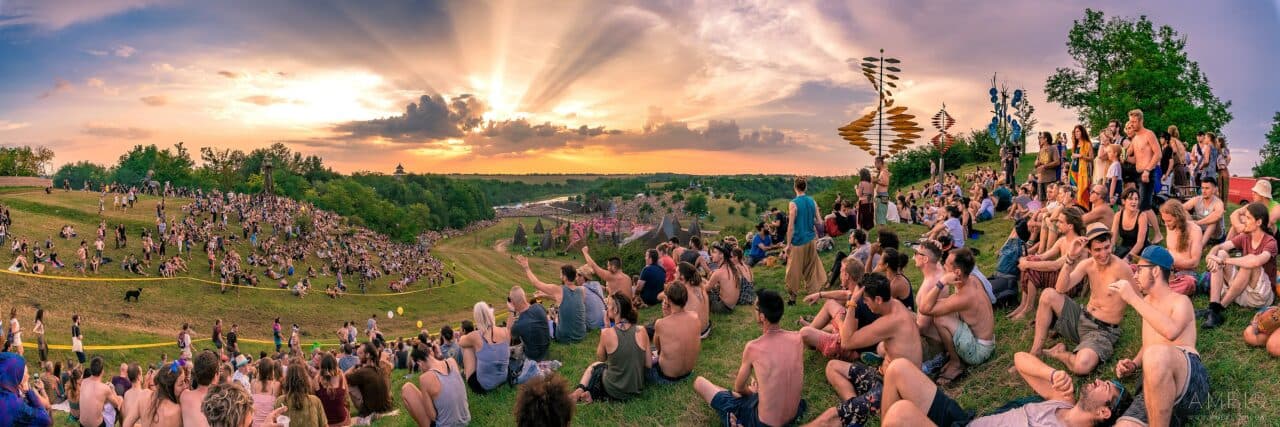 Nach zwei Todesfällen: Ozora Festival stoppt Musikprogramm vorzeitig