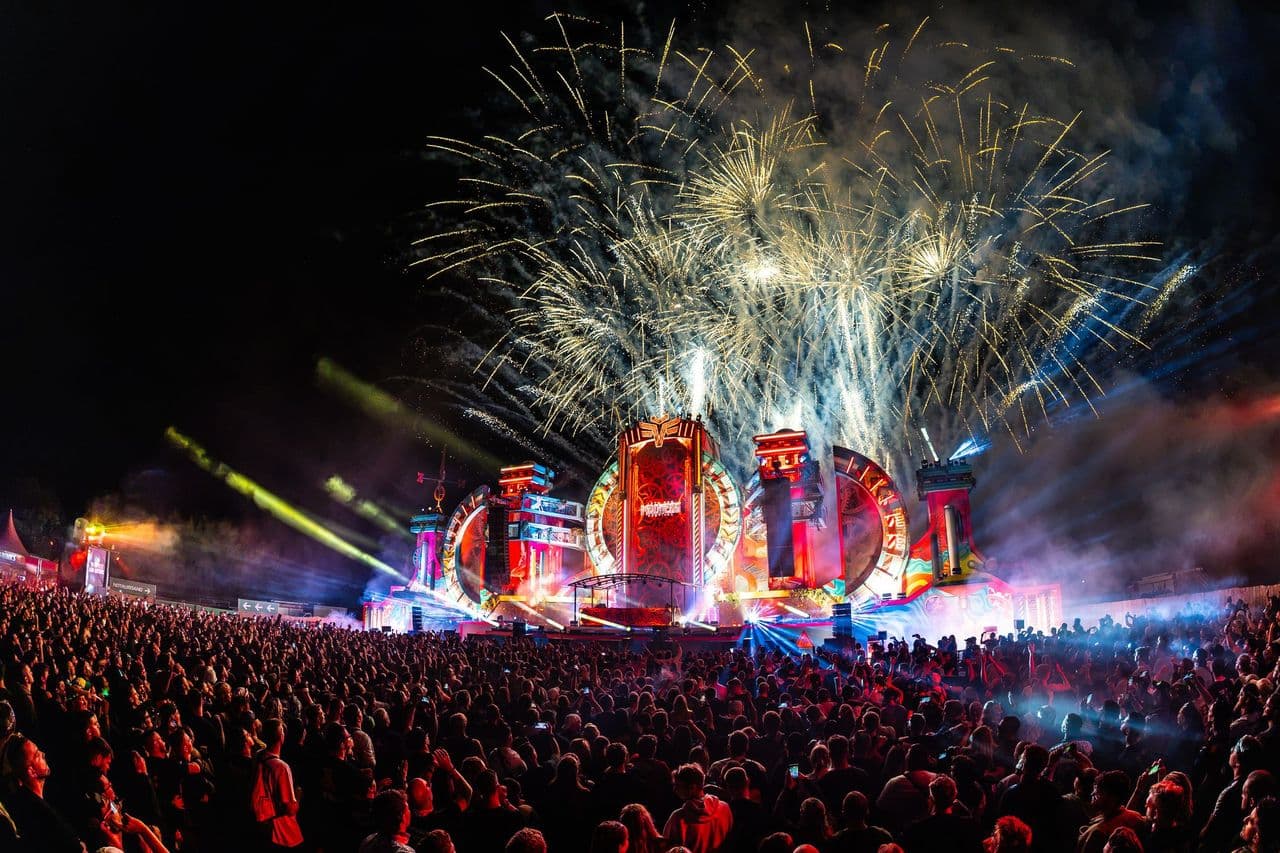 Into The Madness 2026: Harder Styles mit Seeblick