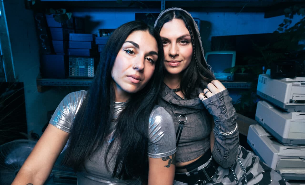 Krewella sind zurück: „Peak“ räumt mit dem Mythos vom großen Erfolg auf