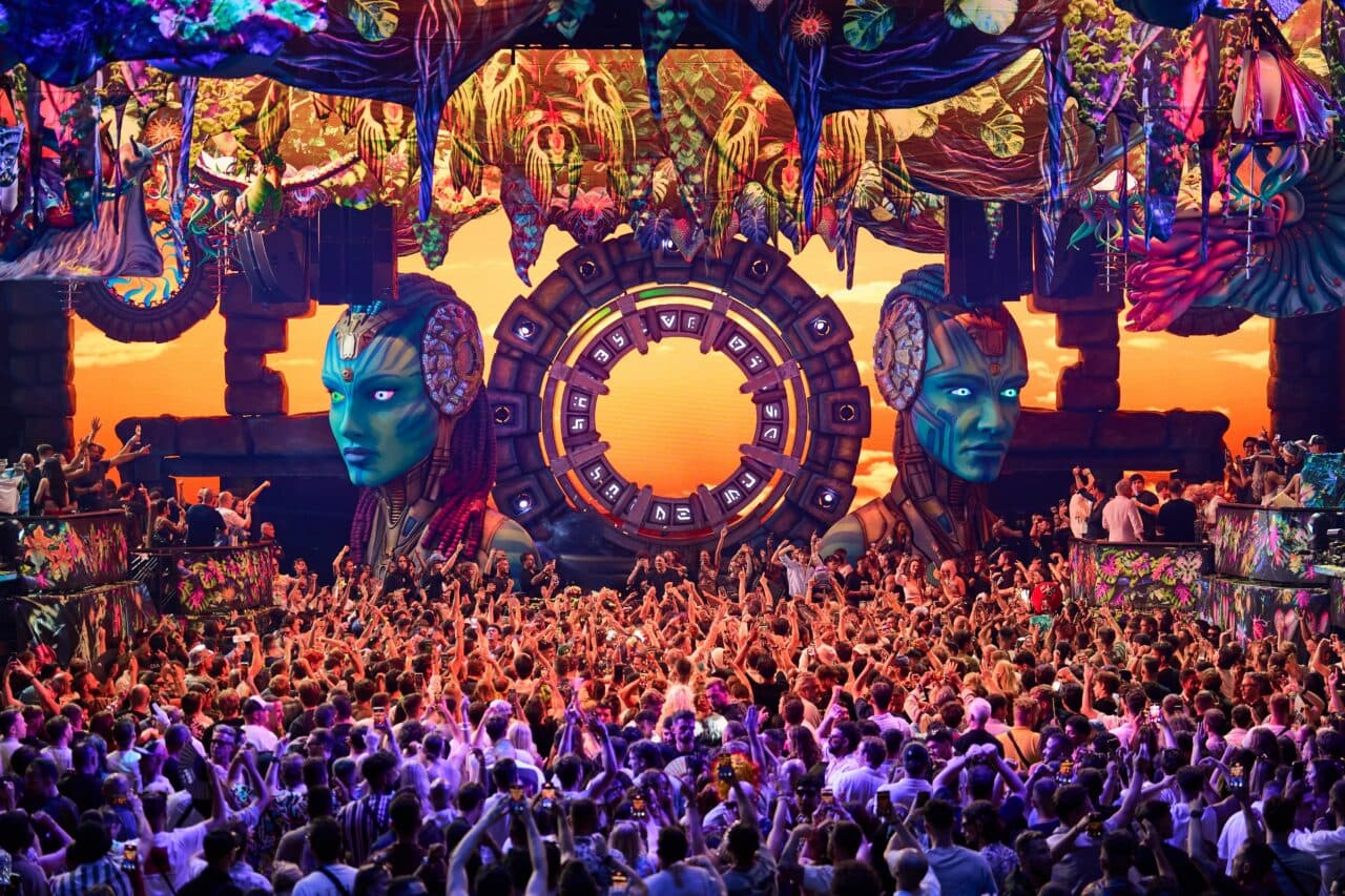 elrow pres. Nowmads